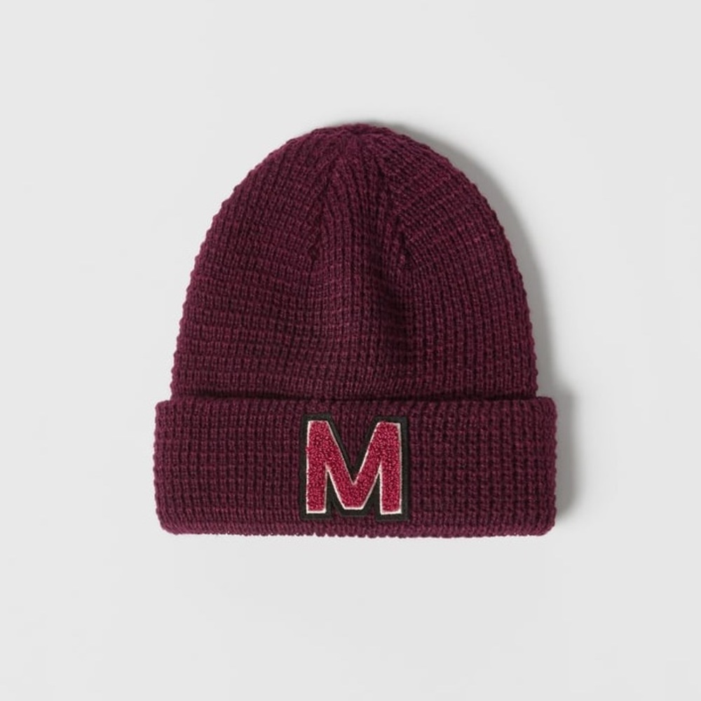 NWT Zara 3-5Y knit hat with initial M